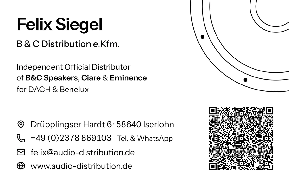 Visitenkarte von Felix Siegel, B & C Distribution e.Kfm., Iserlohn: weiße Karte mit Namen, Adresse, Telefon, E-Mail, Website, QR-Code und einer Lautsprecher-Grafik als Linienzeichnung